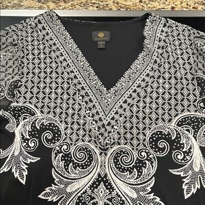 JM Collection Black and White Ornate Blouse